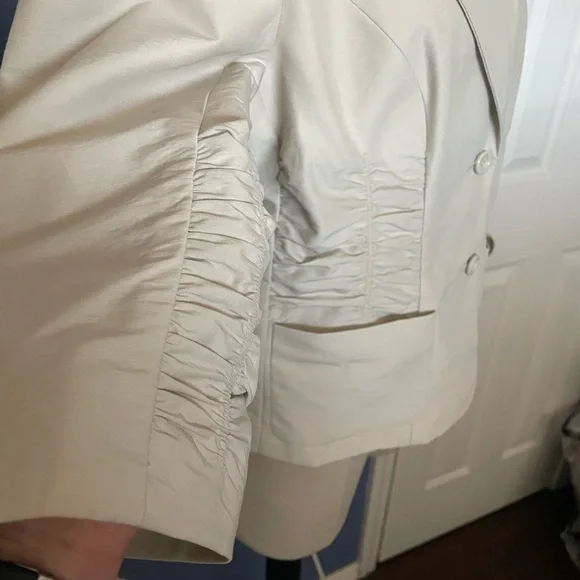 The Limited Women's 3/4 Sleeve Beige Blazer - Picture 5 of 9